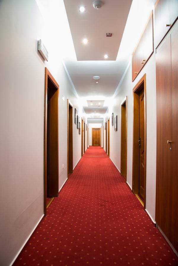 Отель Hotel Baron Цеханув-48